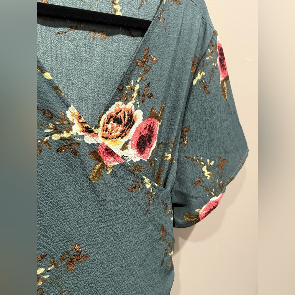 SHEIN Plus 2X Gray Pink Floral‎ Asymmetrical Wrap Dress Cottagecore - Picture 4 of 14